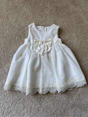 Baby lace dress